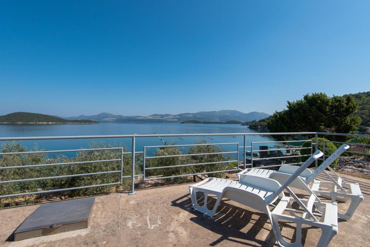 Apartments By The Sea Cove Pjestata, Peljesac - 12381 Putnikovic Exterior photo